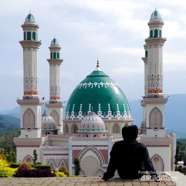 Mushola Ridlol Ilaah: Tempat Beribadah yang Menyatu dengan Kehidupan Harian Warga Cilacap